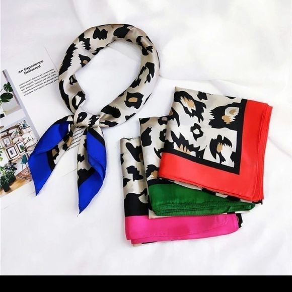 Accessories - Unique silk scarf